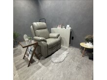 G LUX　eyelash の雰囲気（ヘアサロン内に併設している個室アイサロン♪）