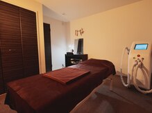 おざき鍼灸整骨院 美容鍼灸サロンOZAKI 西宮北口店/1Fの施術スペース♪