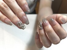 アイリス(IRIS)の雰囲気（キラキラパーツのワンホンNail★）