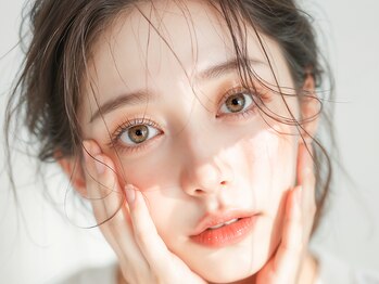 アリュージョン 京都駅前店の写真/10万人施術経験から得た独自の目元分析で"やりすぎない"おしゃれ顔に変身!ナチュラル眉&まつげパーマ