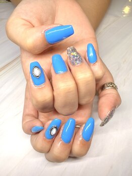 タムタムネイル 本厚木(Tam Tam Nail)/ワンカラー＋色追加＋ストーン