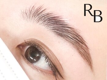 ロッポンギビューティーメイク(ROPPONGI BEAUTYMAKE)の写真/【自分じゃないみたい・華やか目元にときめく◇】人気No.1同時施術★まつげパーマ×眉パーマWAX90分¥8,900