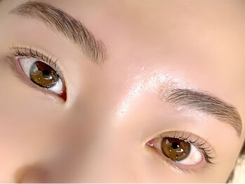 ルミア 用賀(Lumia)の写真/ハリウッドブロウリフトで薄眉/毛流れ改善★アイブロウwaxは骨格に馴染むお好みのデザインに♪マツパsetも!