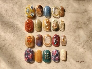 シルニー リム(Silny rim)/アシンメトリーニュアンスネイル