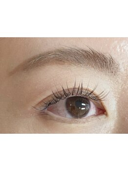 ナチュラル上品な目元にしたい