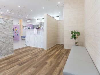 カルミア鍼灸接骨院/待合スペース
