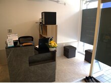 みつや鍼灸整骨院/待合スペース、受付