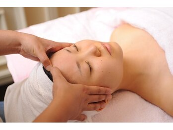 ウルプラスアイ(URU＋ai)/経絡エステ