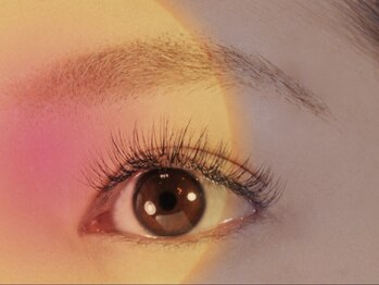 ルフレ(Reflet)の写真/モチ抜群のLEDマツエクで理想の束感まつ毛に♪トレンド感溢れるパッチリ印象的なお目元に☆