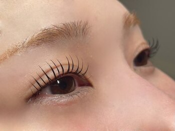 バイオレット(violets)の写真/《一席のみの贅沢空間♪》まつ毛パーマ・NUNUラッシュ・眉WAXなど豊富なメニューで“なりたい”を叶える◎