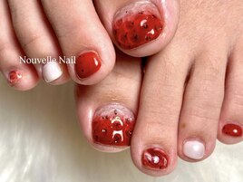 いちご　フットネイル