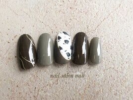 シンプルアニマルネイル