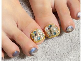 宝石ネイル