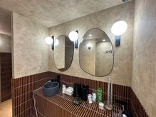 フェイン 心斎橋店(fein.)の雰囲気（DIORコスメ・Rifaアイロン！充実のメイクブースです/マツパ/）