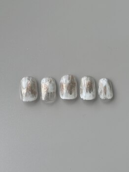 カイノ なんばタワー店(KAINO)/ホワイト×クリア×ゴールド