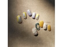 シルニー リム(Silny rim)/アシンメトリーニュアンスネイル