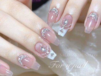 フォーユーネイル(For U Nail)の写真/うるうる美肌ネイルで指先から上品な韓国美女に♪キラキラネイルでシンプルなのに可愛い◇定額ネイルも◎