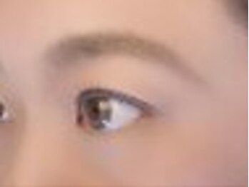 ロンズネイル(Ron's nail)の写真/【10周年記念クーポンあり】あなたの目の形に合わせた理想のお目元に♪Tリートメント.プラス1100円☆