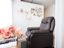 ハープ アイラッシュ(HARP Eyelash)の雰囲気(明るくて開放的半個室の店内です♪)