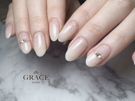 ホワイトグラデ×リングネイル