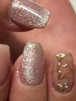 ネイルズフォーユー(Nails 4 U)の写真/【9時～22時営業★デザイン持込可】22時まで営業しているから急な予定の前日やお仕事帰りでも通いやすい◎