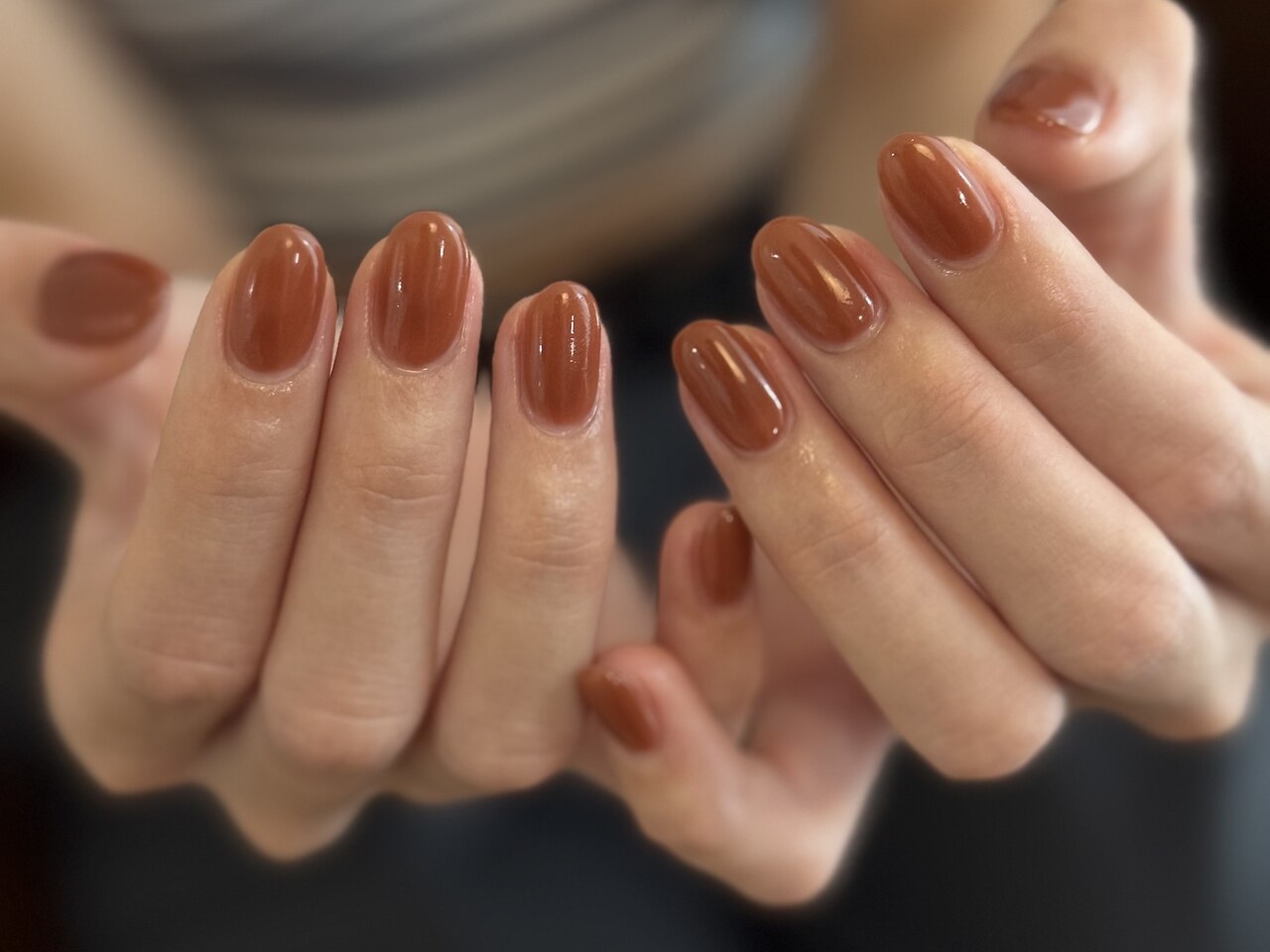 2025年秋トレンド】オレンジブラウンのネイルデザイン集｜人気順