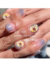 ジェルメ(germer)/サンプルより★ひまわりネイル！