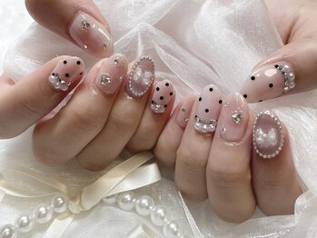 フィオレネイル(fiore nail)/ガーリードットネイル