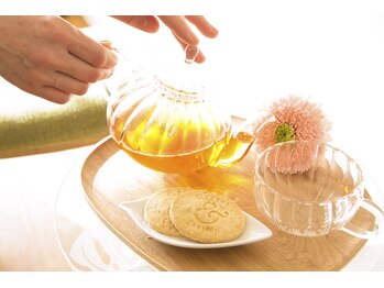 エクリュ 美顔 痩身専門サロン(ecru)/◆施術後ハーブティでリラックス