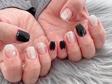 ニナズネイル(Nina's Nail)/ブラックシンプルネイル