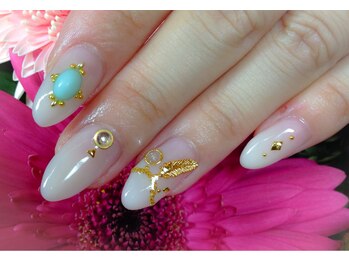 プチブラン(Petit Blanc)/【6500円】カラグラ羽根ネイル