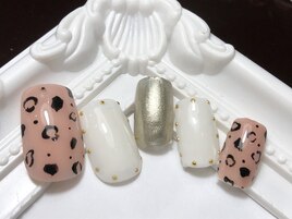 アニマル柄ネイル