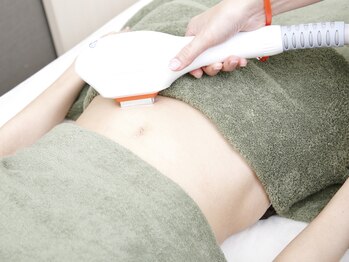 エムプラス 東戸塚(M+)の写真/無理な勧誘なし！自分ではお手入れが難しい箇所も好きな時に気軽に脱毛♪専門サロンでツルスベ肌をGET!★
