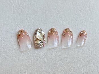 カミアンユイヤ ネイルラボ(KAMIANYUIYA Nail LAB)/ストーン埋め尽くし