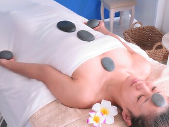 リマロアハワイ(Limaloa Hawaii)/ロミロミホットストーン