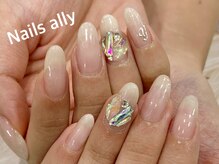 ネイルズアリー 立川店(Nails ally)/ホワイトグラデ×BIGビジュー
