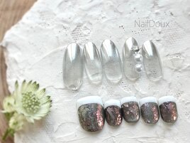 パールビジューネイル