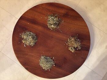 巡りラボ/漢方よもぎ蒸しは4種