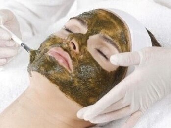 シェーン(Schon)の写真/《渡韓せずに肌管理を》ザラつき・くすみに効果的な美容マシンとオーダーメイド施術で毛穴レスな美肌に♪