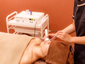 【サウナ＆体質改善サロン】痩身/ボディケア/男女利用OK Solnis.-qua-の写真/【結果重視の専門サロン◇】針を使わない脂肪分解「小顔フェイシャル」でフェイスライン引締め！