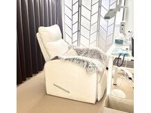 ビューティーアートサロン フェンネイル(Beauty Art Salon Fen Nail)の雰囲気（セルフホワイトニングも専用スペースとリクライニングチェアで♪）