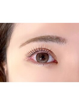 ナチュラル上品な目元にしたい