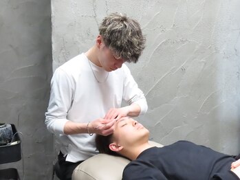 バジー バイ ディーアンドティー(Buzzy by D&T)の写真/広島有名店から初の「メンズ眉毛サロン」が胡町に!男性施術者による男ならではのなりたいを完全再現◎