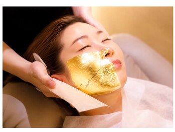 コウマスクバー(Koh Mask Bar)の写真/ハリもツヤも本気で欲しい大人肌へ。金箔×筋トレケア!