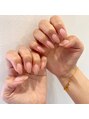 リリ(Lili) Simpleだからこそ慎重に...綺麗なお手元です♪