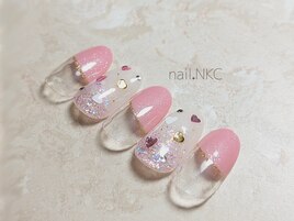 王道可愛いバレンタインネイル