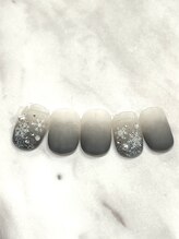 プチネイル安气子 日比谷シャンテ店/