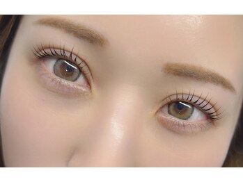 シェリー(Cheri)の写真/まつげパーマは自まつげを活かした自然な目元を実現！
お目元に合わせたまつげパーマをご提案いたします！