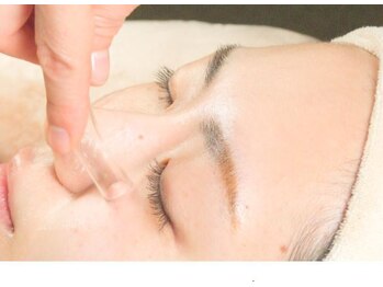 サレーヌ フェイシャルサロン 伊丹店/7)目元リンパマッサージ