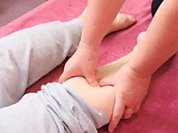 健康サロン すみれの写真/【リンパマッサージ40分+ドライヘッドスパ10分¥4980】リンパを流した後に頭もほぐし、全身のお疲れ解消♪